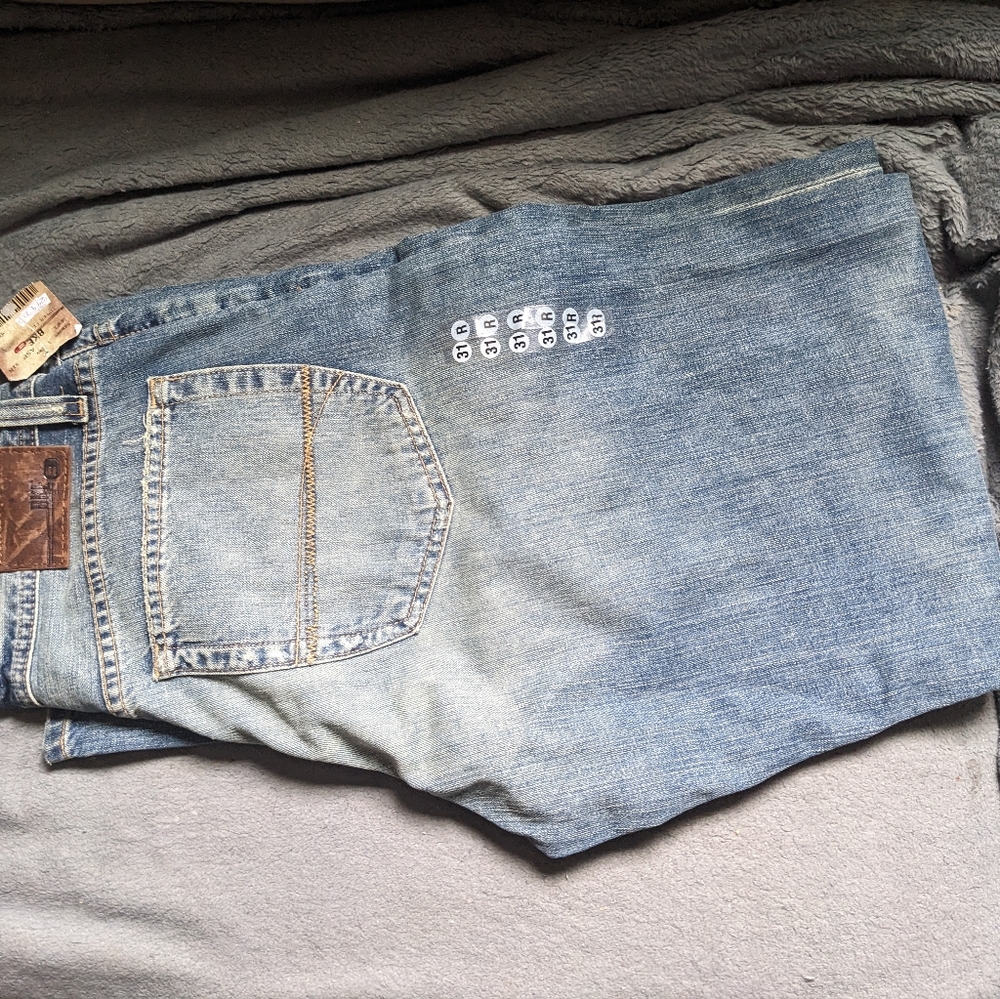 BKE Blue Jeans - Picture 2 of 5